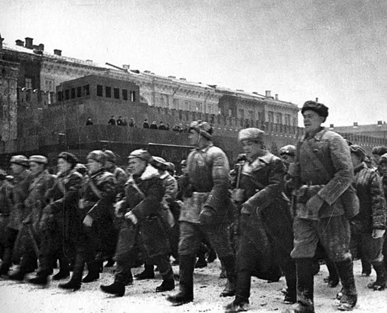камуй: Парад 7 ноября 1941 года на Красной площади