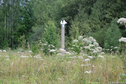 Памятная стела на месте деревни Дракино, где родился Г.И. Невельской