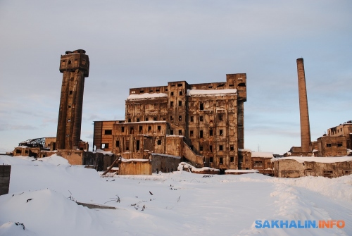 Руины бумкомбината в Углегорске (Эсутору) 