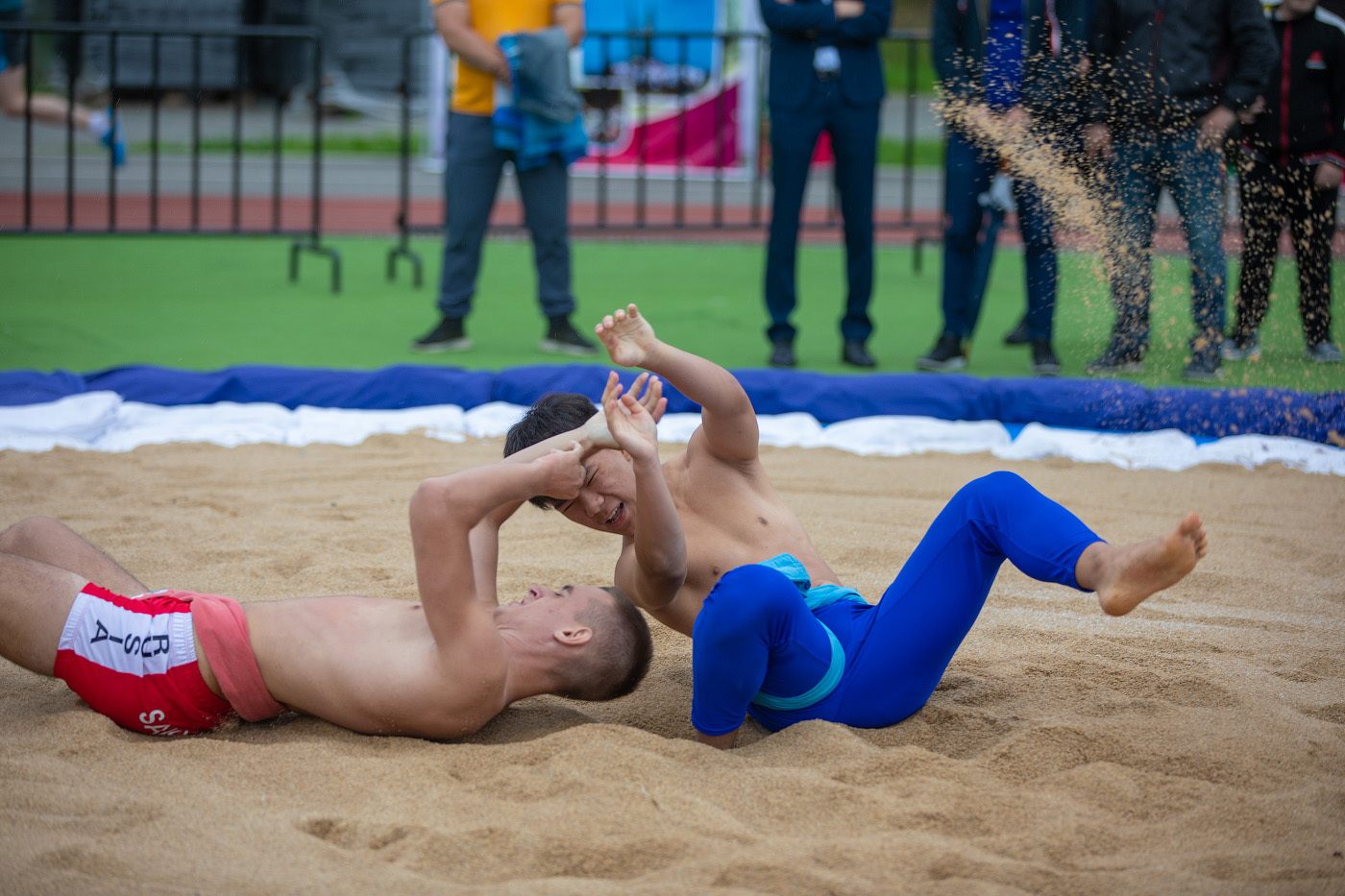 Южная борьба. Спортивный юноша борец. Борцы в движении. Борец с системой. Борцы сборной Осетии.