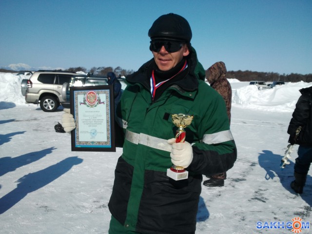 Второе место среди мужчин Рома Тараканов
Фотограф: domovoi
соревнование по зимней ловле рыбы на Поронае

Просмотров: 4762
Комментариев: 0