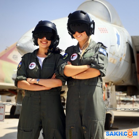 Israel Air Force Pilots
Israel Air Force women pilots fly F-16's

Просмотров: 970
Комментариев: 0