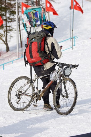 Зимний велосипедист )))
Фотограф: VictorV

Просмотров: 1170
Комментариев: 0