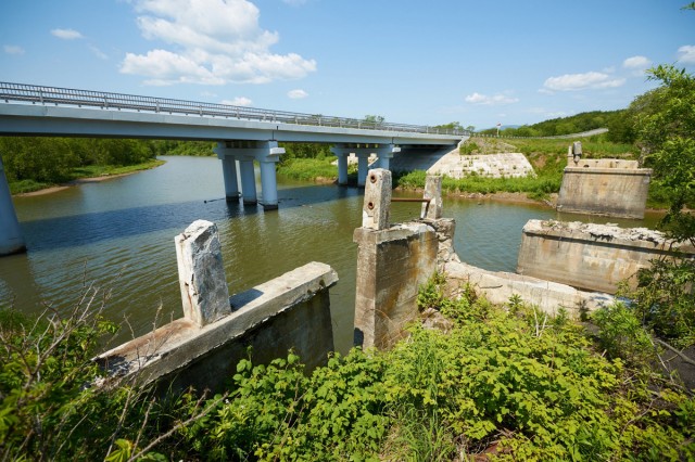 DSC04181
Фотограф: VictorV
Остатки японского моста на р. Горянка

Просмотров: 602
Комментариев: 0