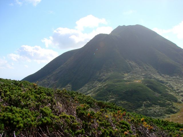 Вулкан иван грозный итуруп фото