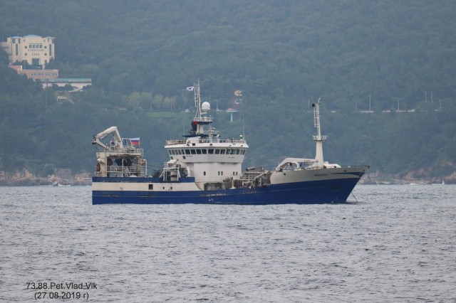 ЧЕМПИОН.   (Бывший  ATLANTEAN,  VERONICA,  PACIFIC  CHAMPION.   IMO  9184627,  MMSI  273433450,  CS  UBUR6).   Порт  Пусан.
Фотограф: 7388PetVladVik

Просмотров: 3541
Комментариев: 0