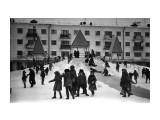 1987 год Январь Снежный городок Горка. Присылайте фото Istor_Uglegorska@mail.ru